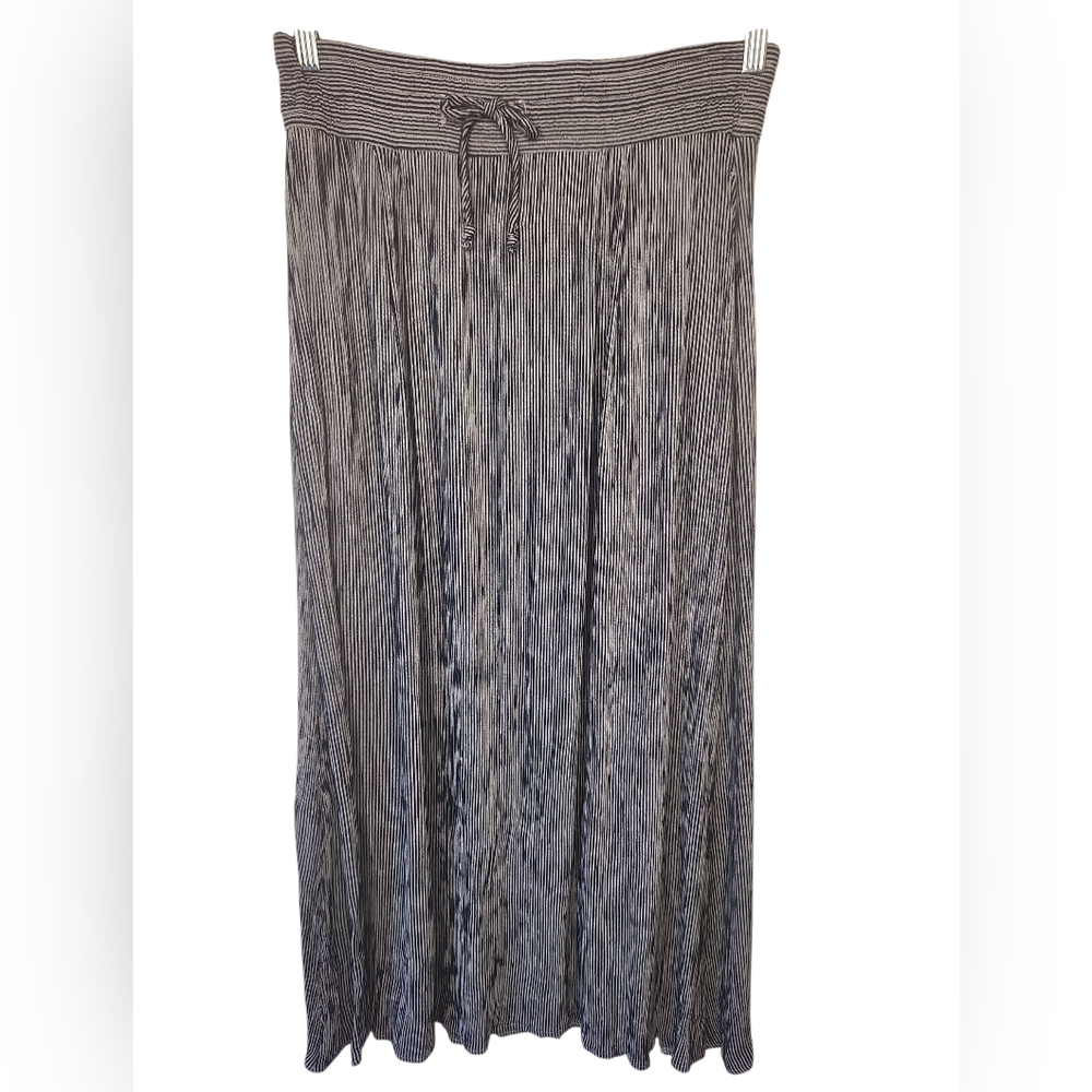 Express Marque Deposee Women's Black and White Stripe Pleated Maxi Skirt Size S